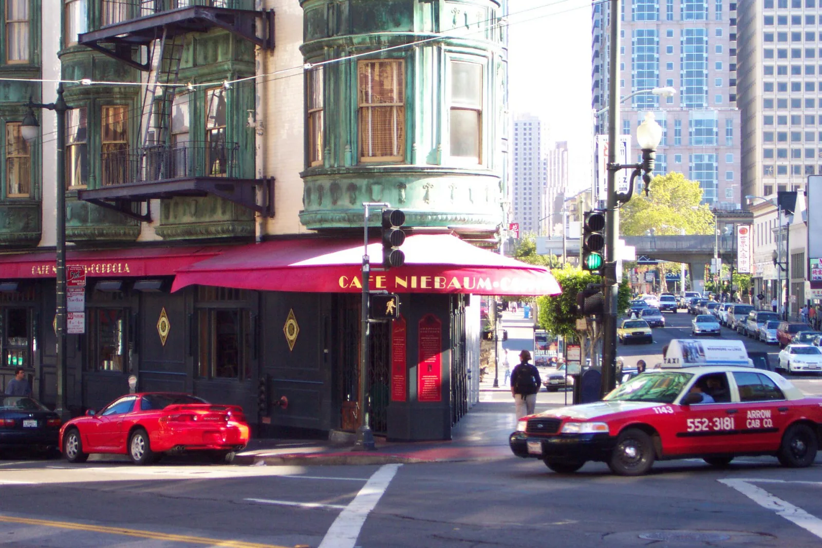 Taxi Cafe, Esenyurt, İstanbul — Kafe ve Pastane