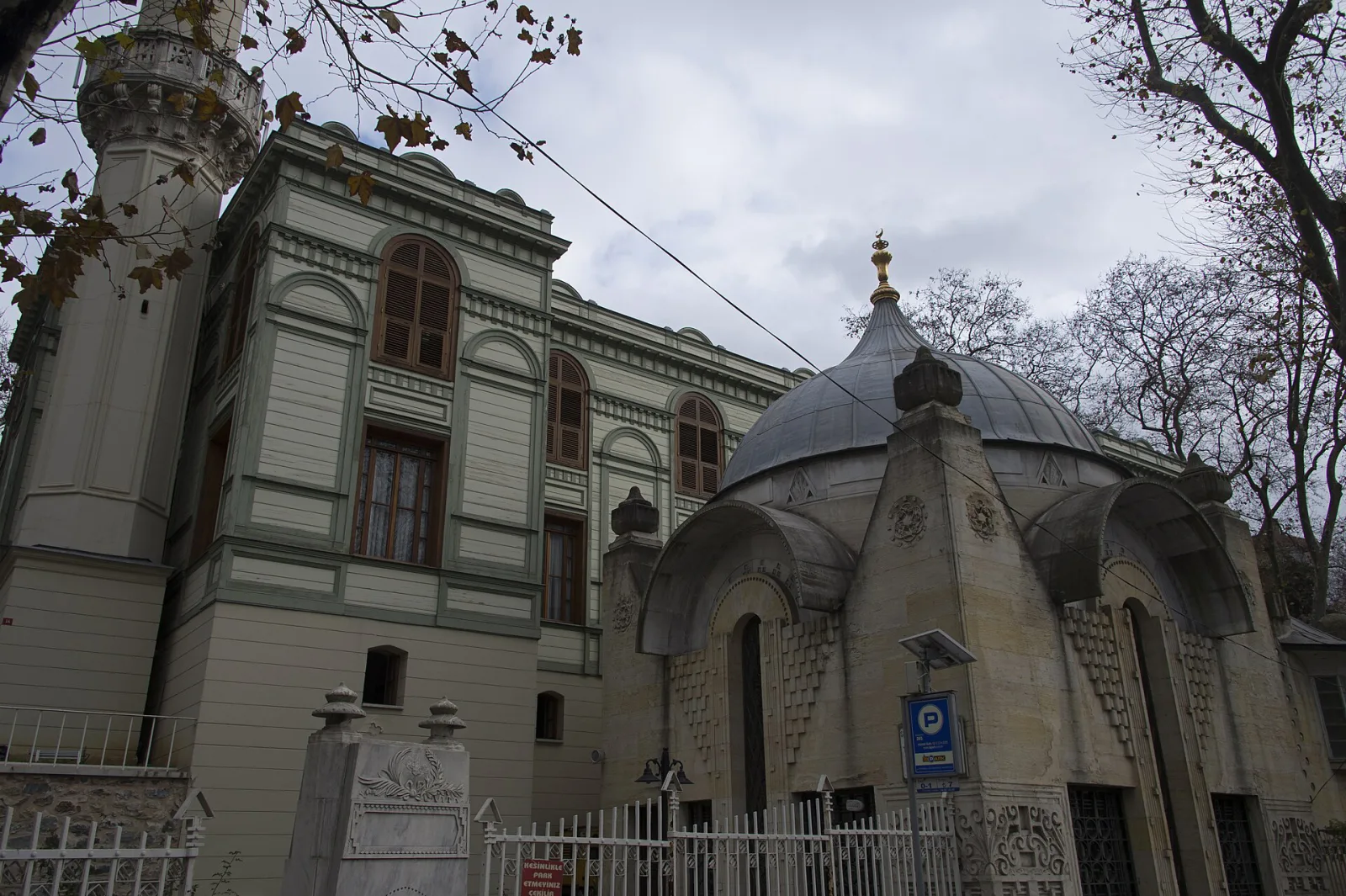 Şeyh Zafir Türbesi, Beşiktaş, İstanbul — Tarihi Yapı