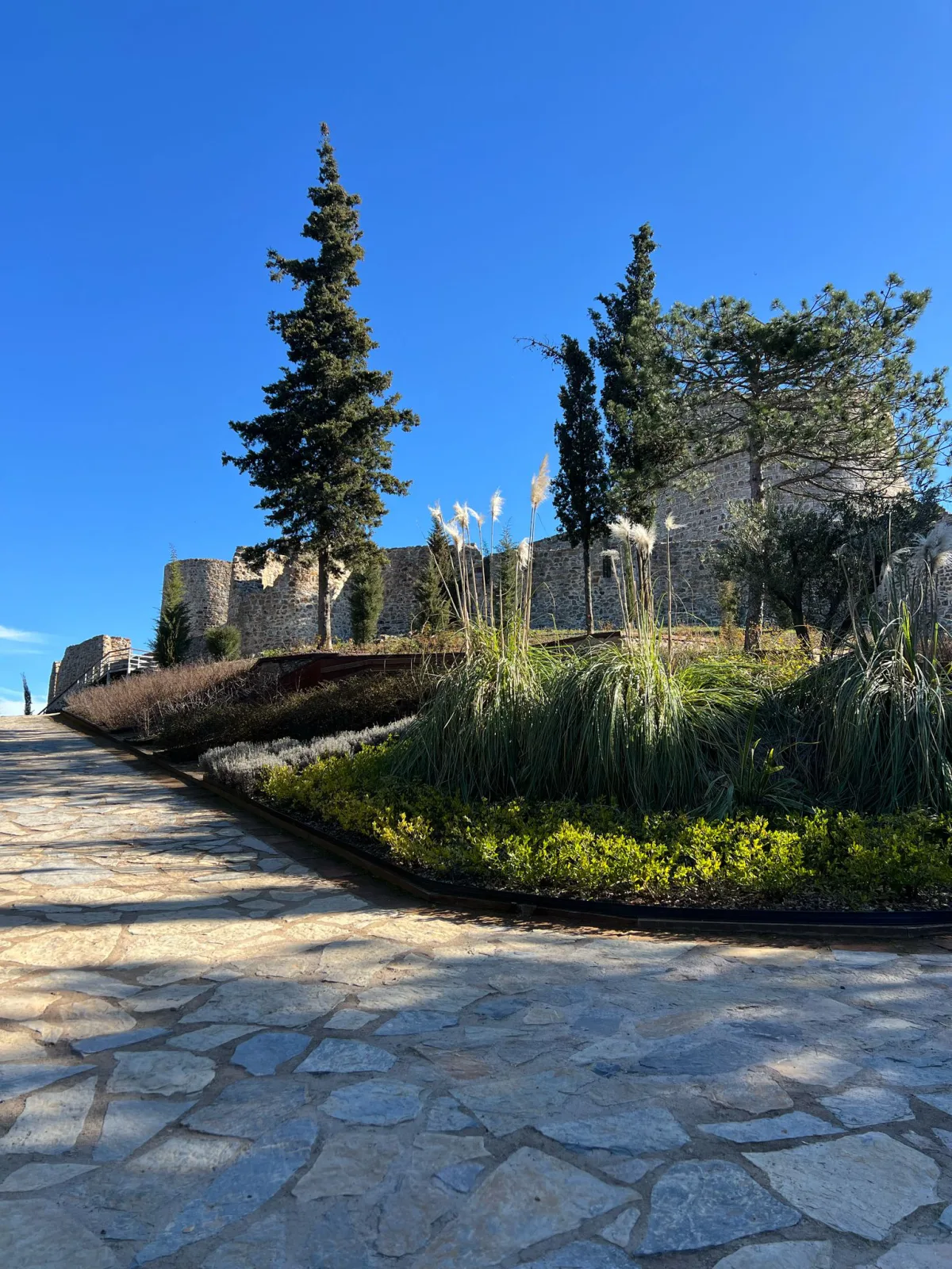 Aydos Kalesi, Sultanbeyli, İstanbul — Tarihi Yapı