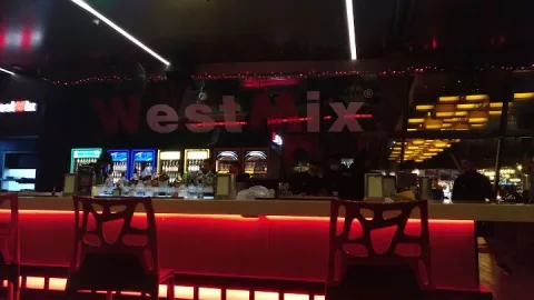 WestMix, Avcılar, İstanbul — Restoran