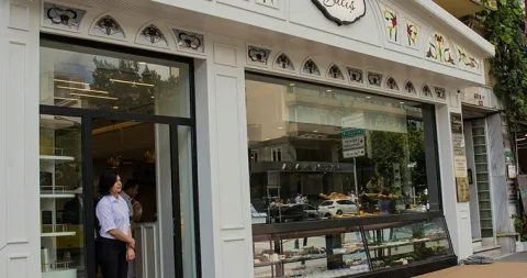 Emirgan Sütiş, Şişli