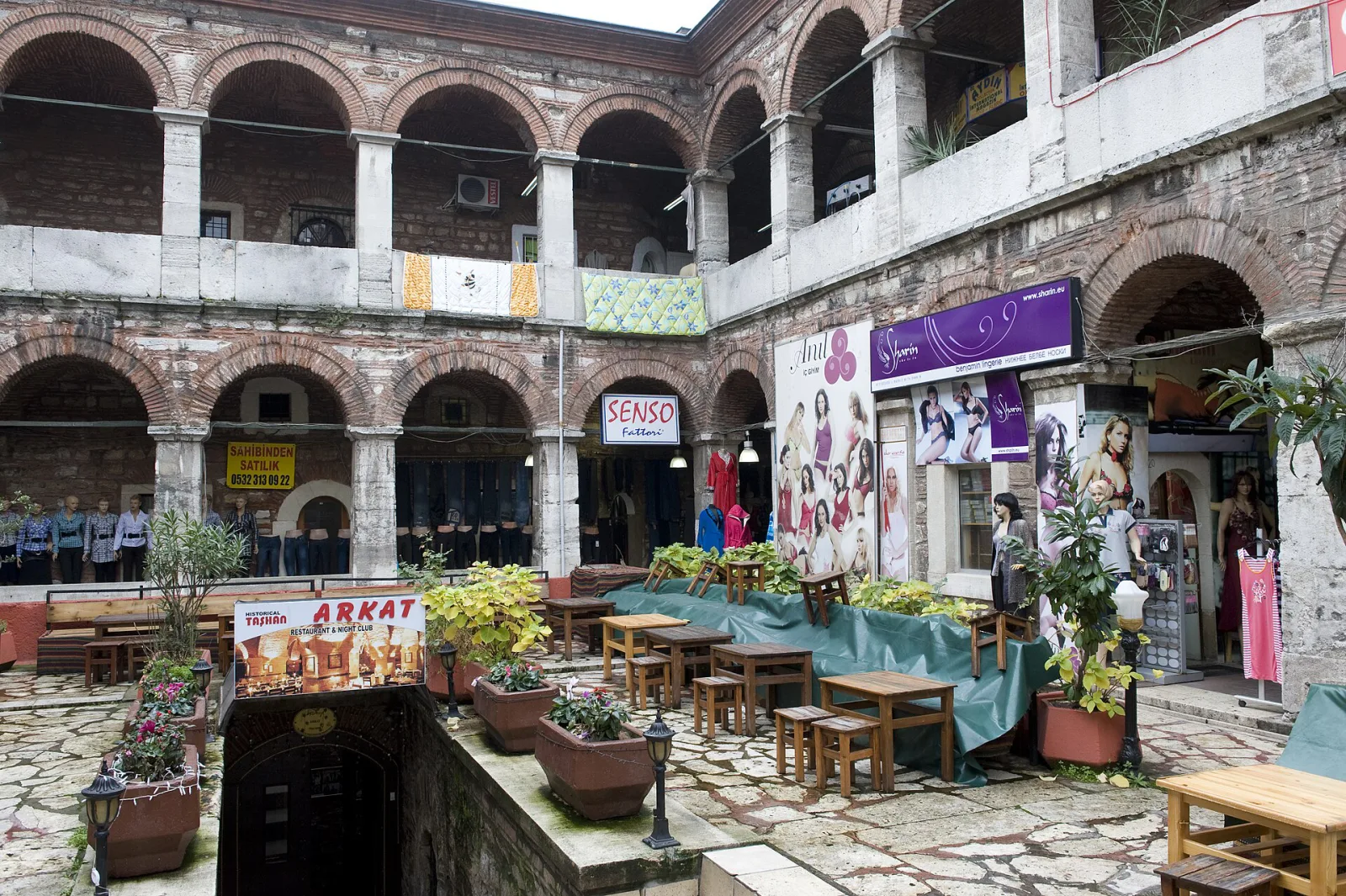 Laleli Çukurçeşme Hanı, Fatih, İstanbul — photo