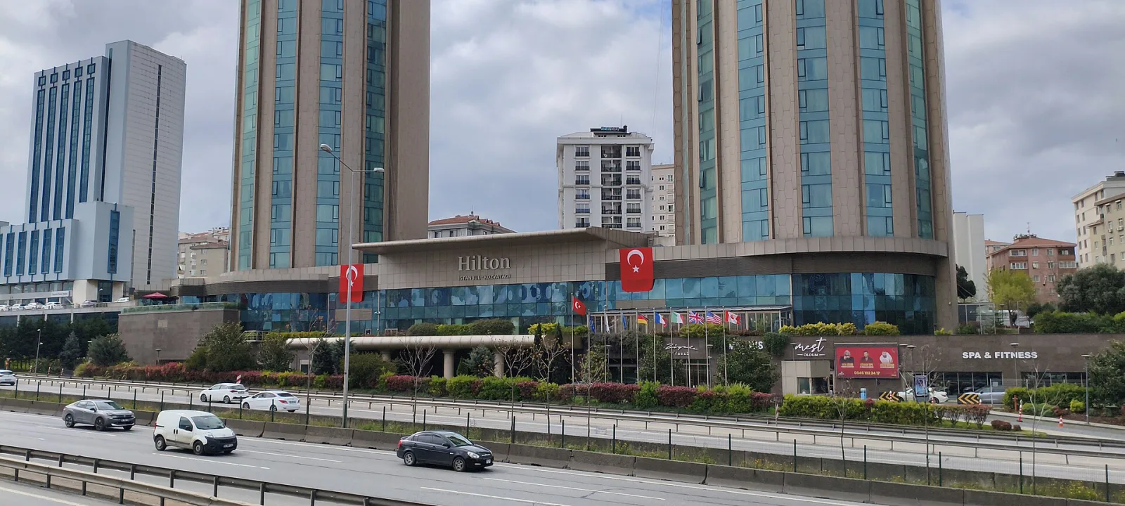 Hilton İstanbul Kozyatağı, Kadıköy