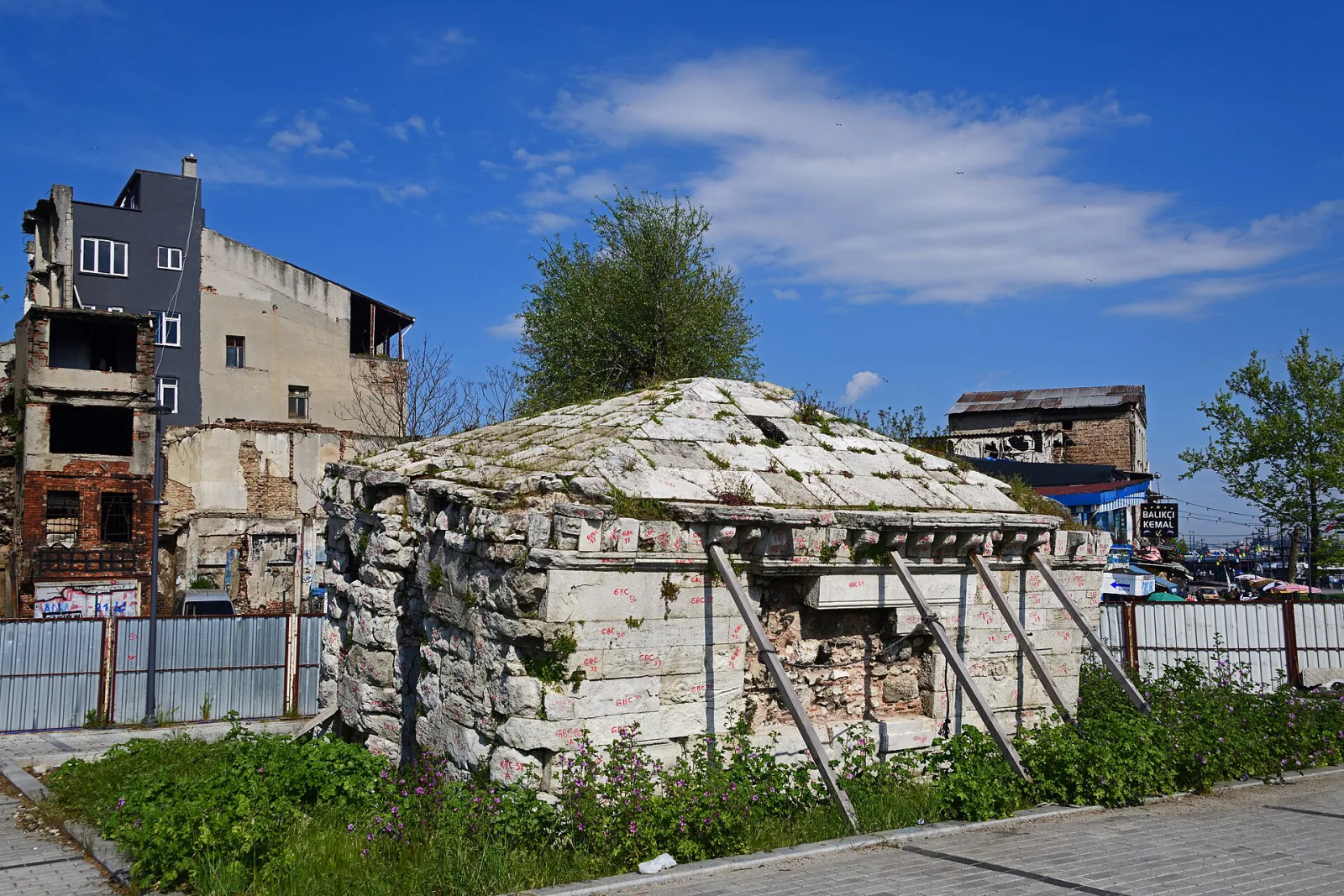 Yahya Ağa Çeşmesi, Beyoğlu, İstanbul — Cami