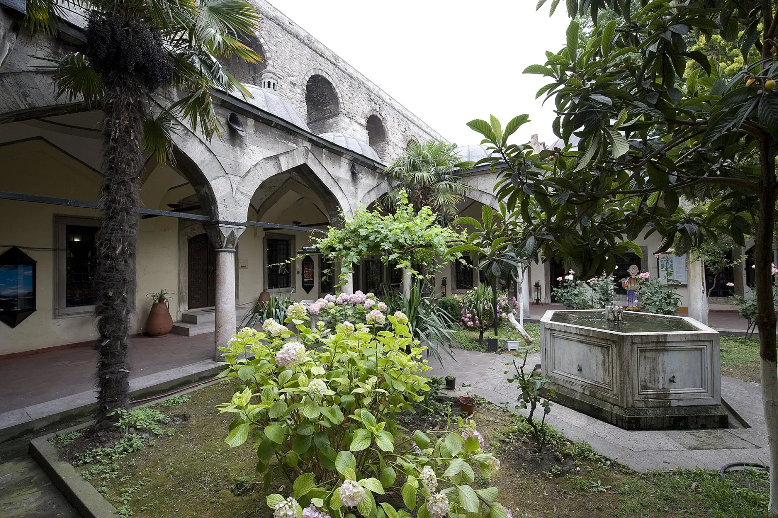 Gazanfer Ağa Medresesi, Fatih, İstanbul — photo