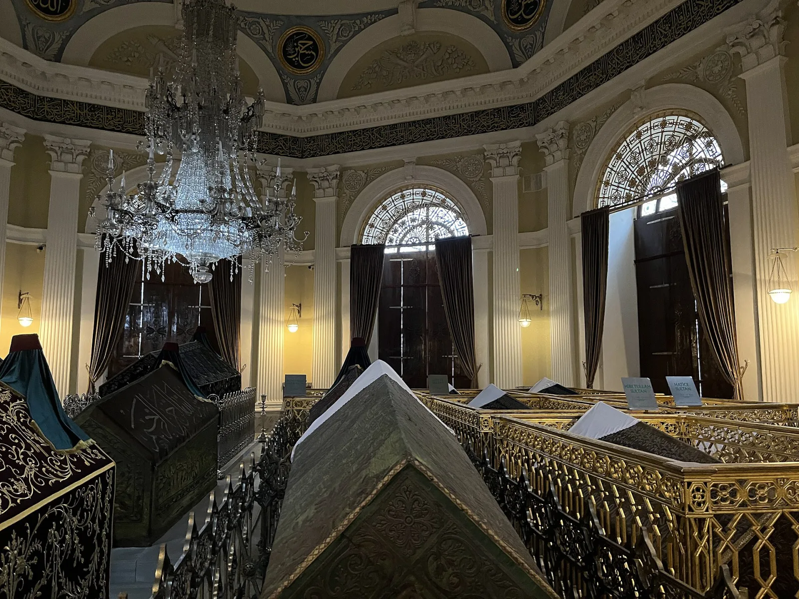 II. Mahmud Türbesi, Fatih, İstanbul — Tarihi Yapı