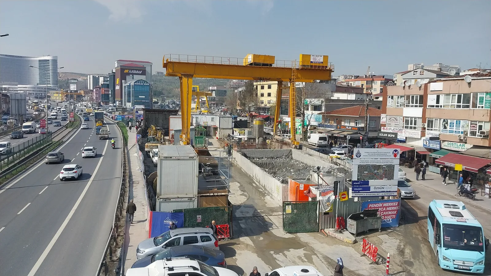 Kaynarca Merkez, Kartal