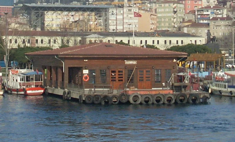 Kasımpaşa İskelesi, Beyoğlu, İstanbul — photo