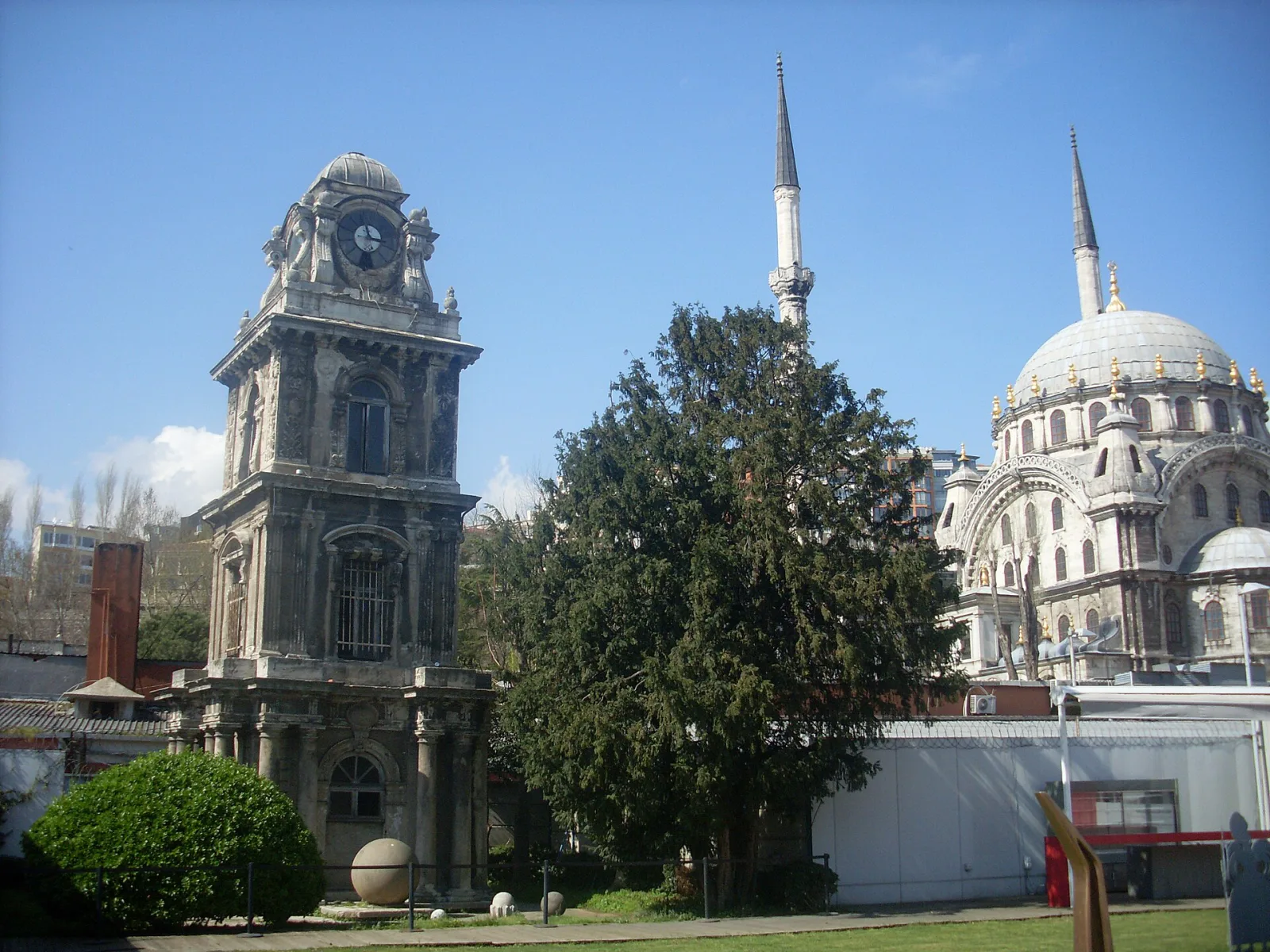 Tophane Saat Kulesi, Beyoğlu