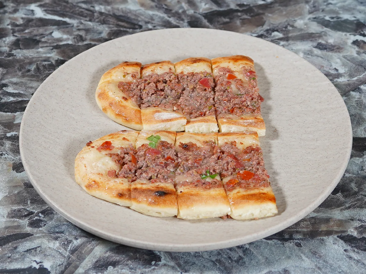 Karadeniz Güveç ve Pide Salonu, Gaziosmanpaşa, İstanbul — Restoran