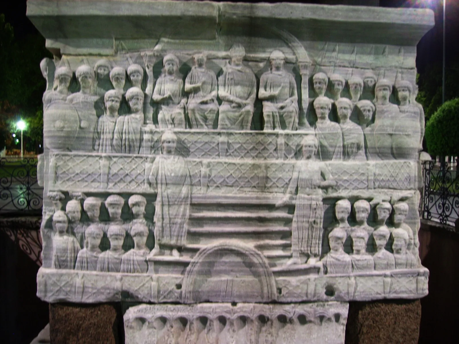 Dikilitaş (Sultanahmet), Fatih