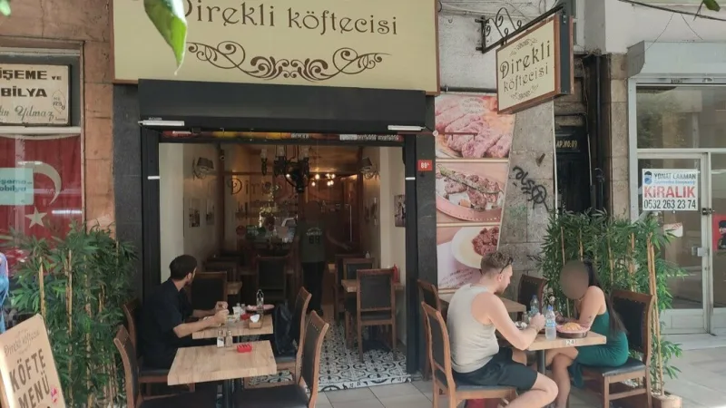 Direkli Köftecisi, Kadıköy, İstanbul — Restoran