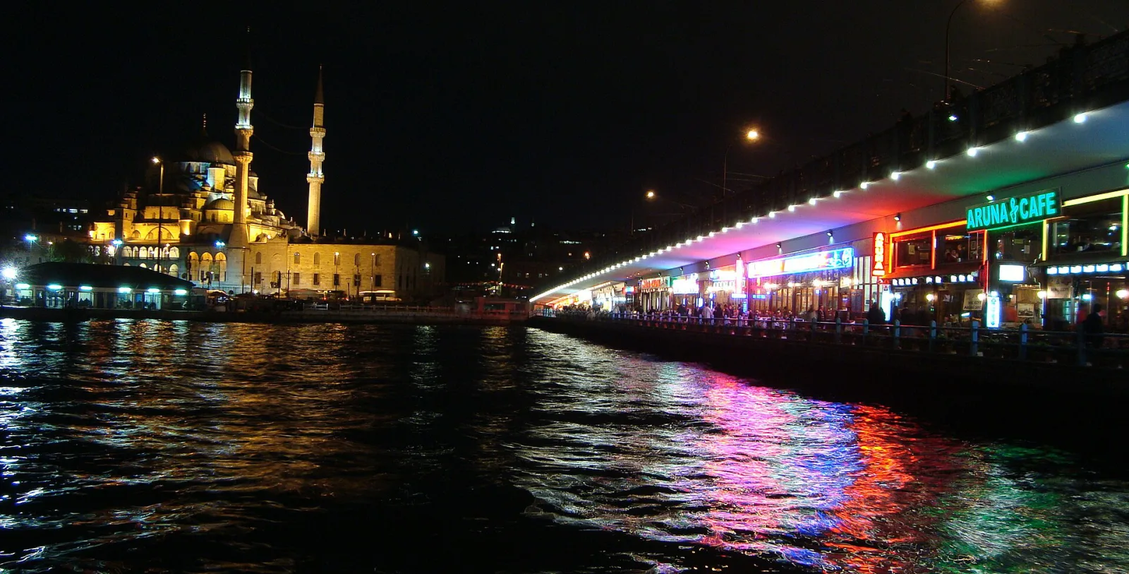 Galata Köprüsü, Beyoğlu, İstanbul — Cami