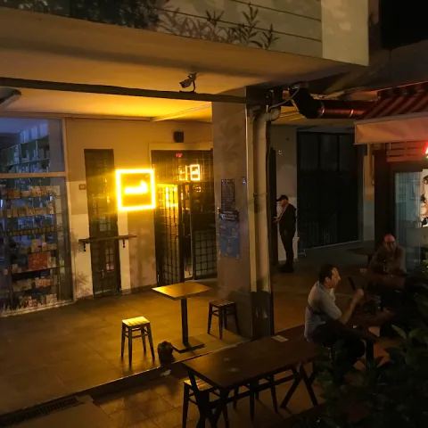Malt Bar Gayrettepe, Beşiktaş, İstanbul — Eğlence ve Sahne