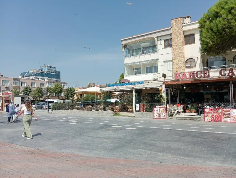 Gülüm Roma Dondurma & Cafe, Büyükçekmece, İstanbul — Kafe ve Pastane