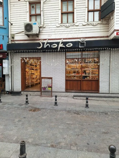 Shoko, Kadıköy