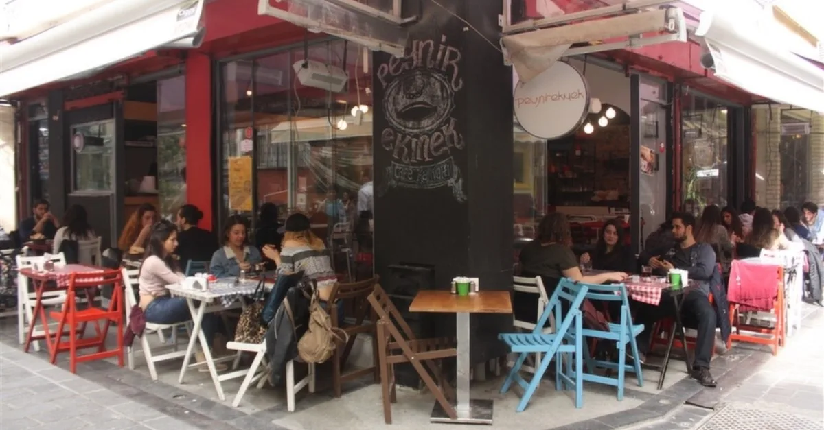 Peynir Ekmek, Beşiktaş