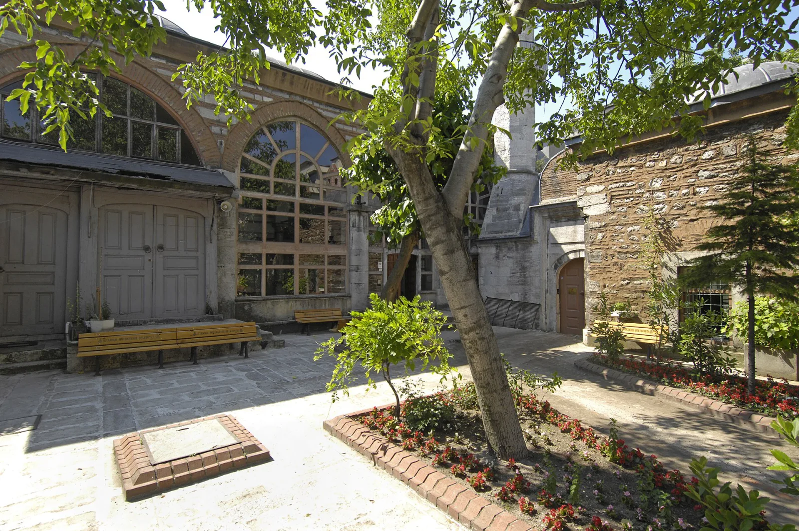 Beşir Ağa Külliyesi, Beyoğlu, İstanbul — Cami