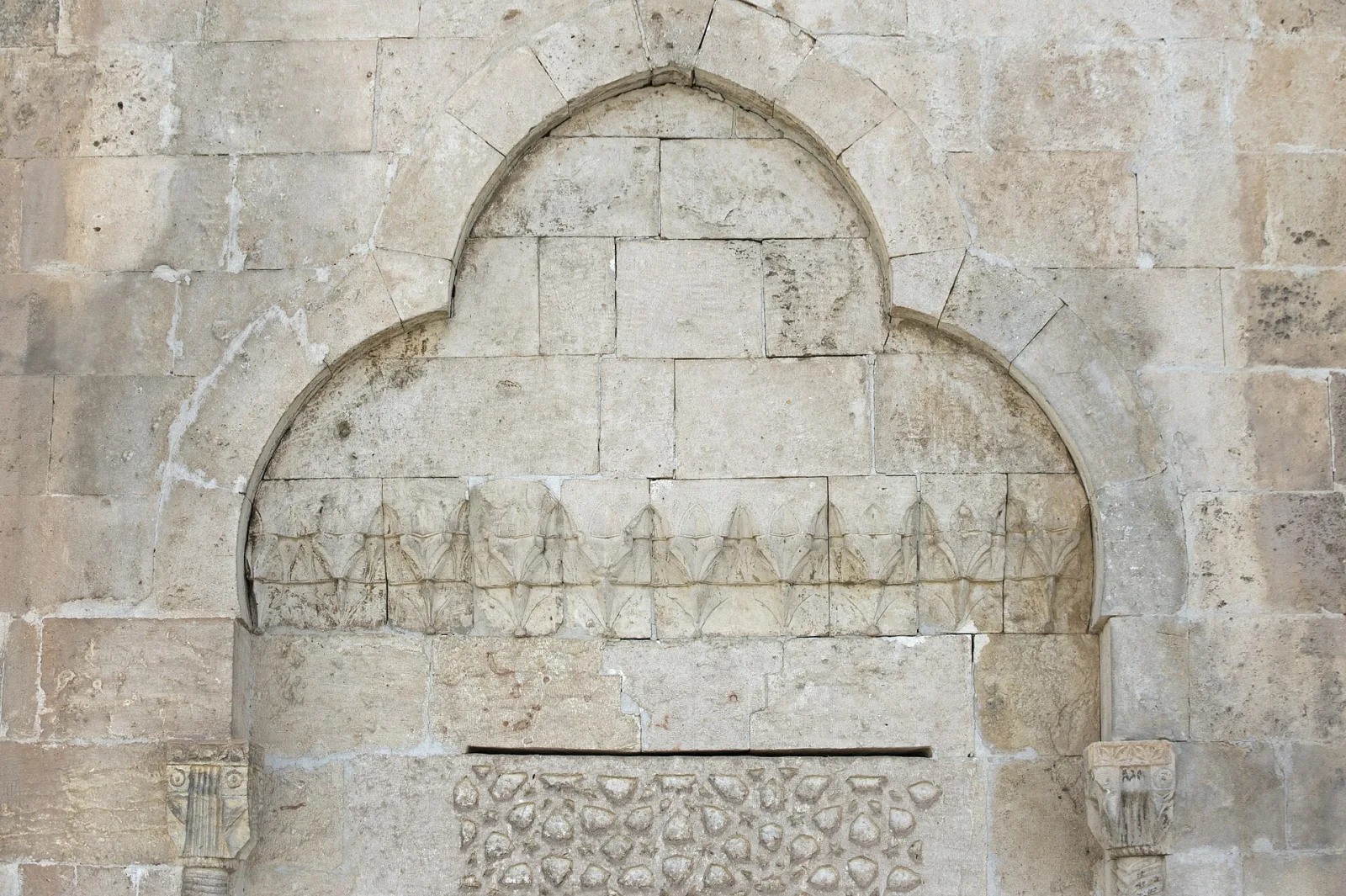 Hüsrev Paşa Türbesi, Fatih, İstanbul — Tarihi Yapı