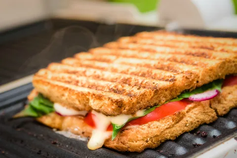 Plevne Kahvesi, Bayrampaşa, İstanbul — Kafe ve Pastane