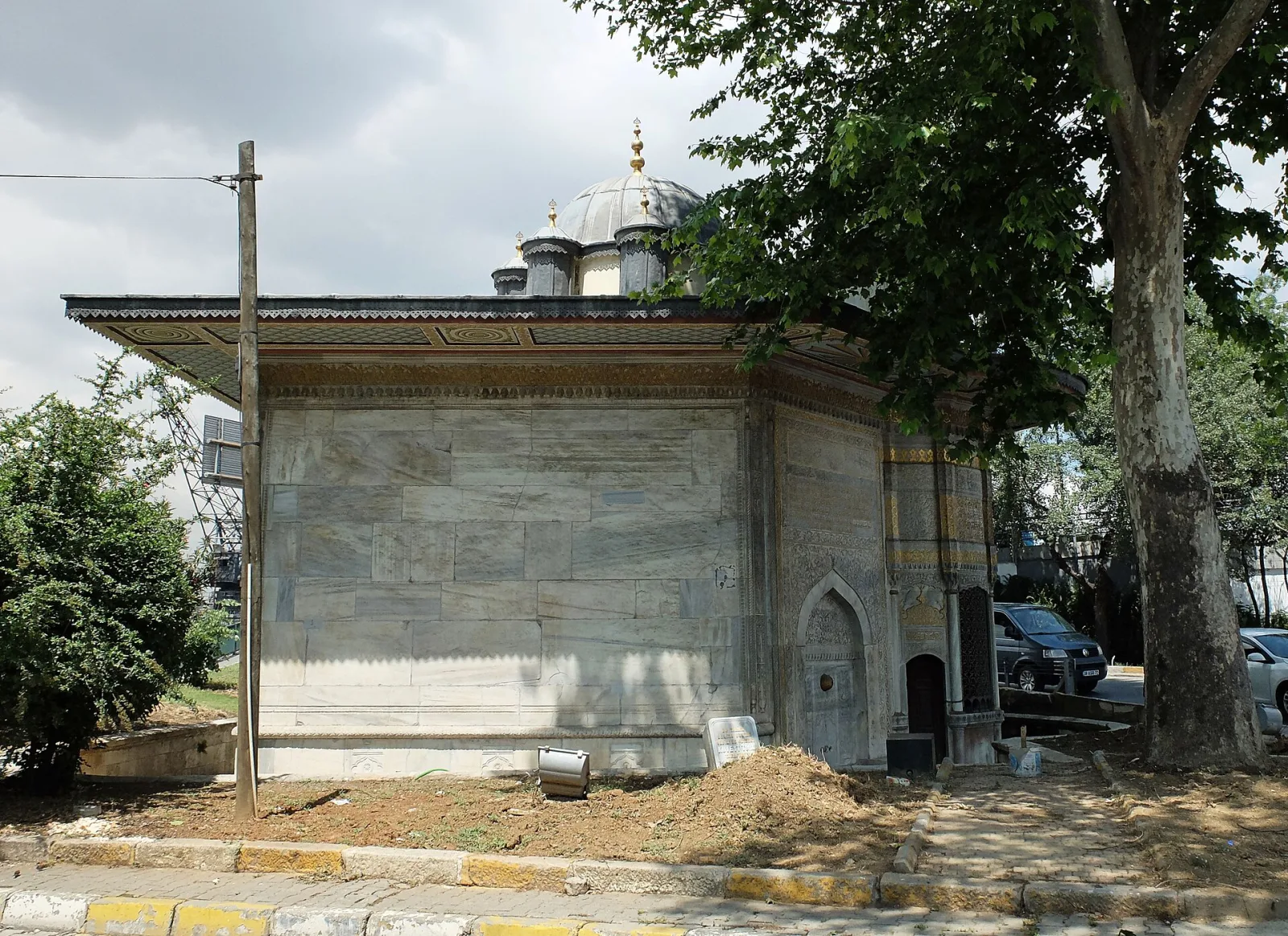 Saliha Sultan Çeşmesi, Beyoğlu