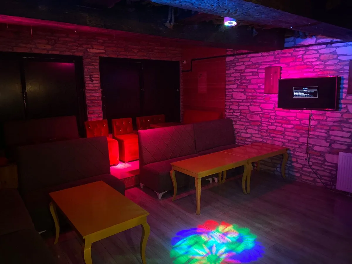 Karaoke (12), Beyoğlu, İstanbul — Eğlence ve Sahne