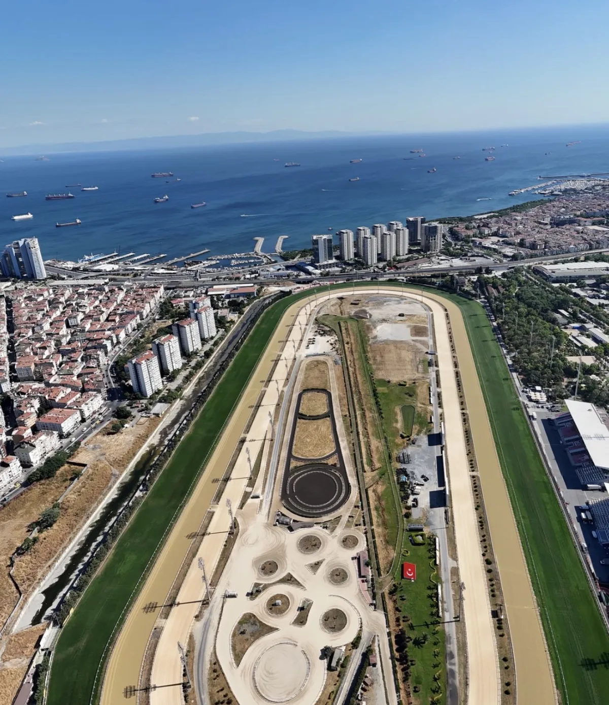 Veliefendi Hipodromu, Zeytinburnu