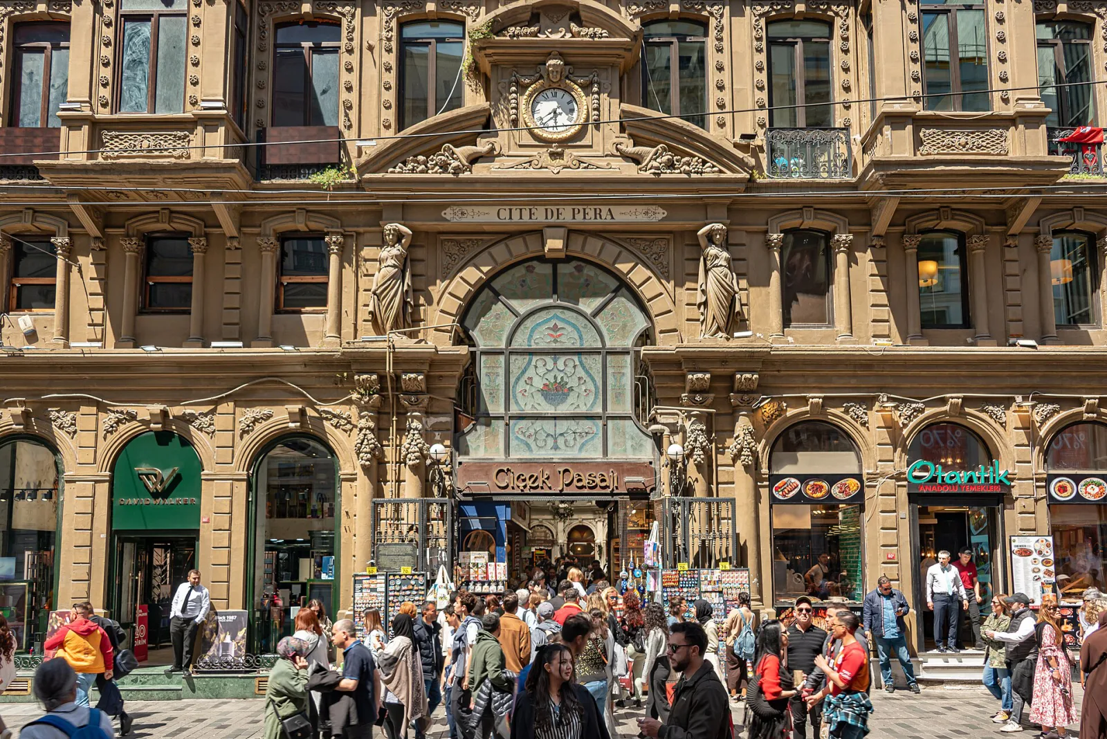 Çiçek Pasajı, Beyoğlu