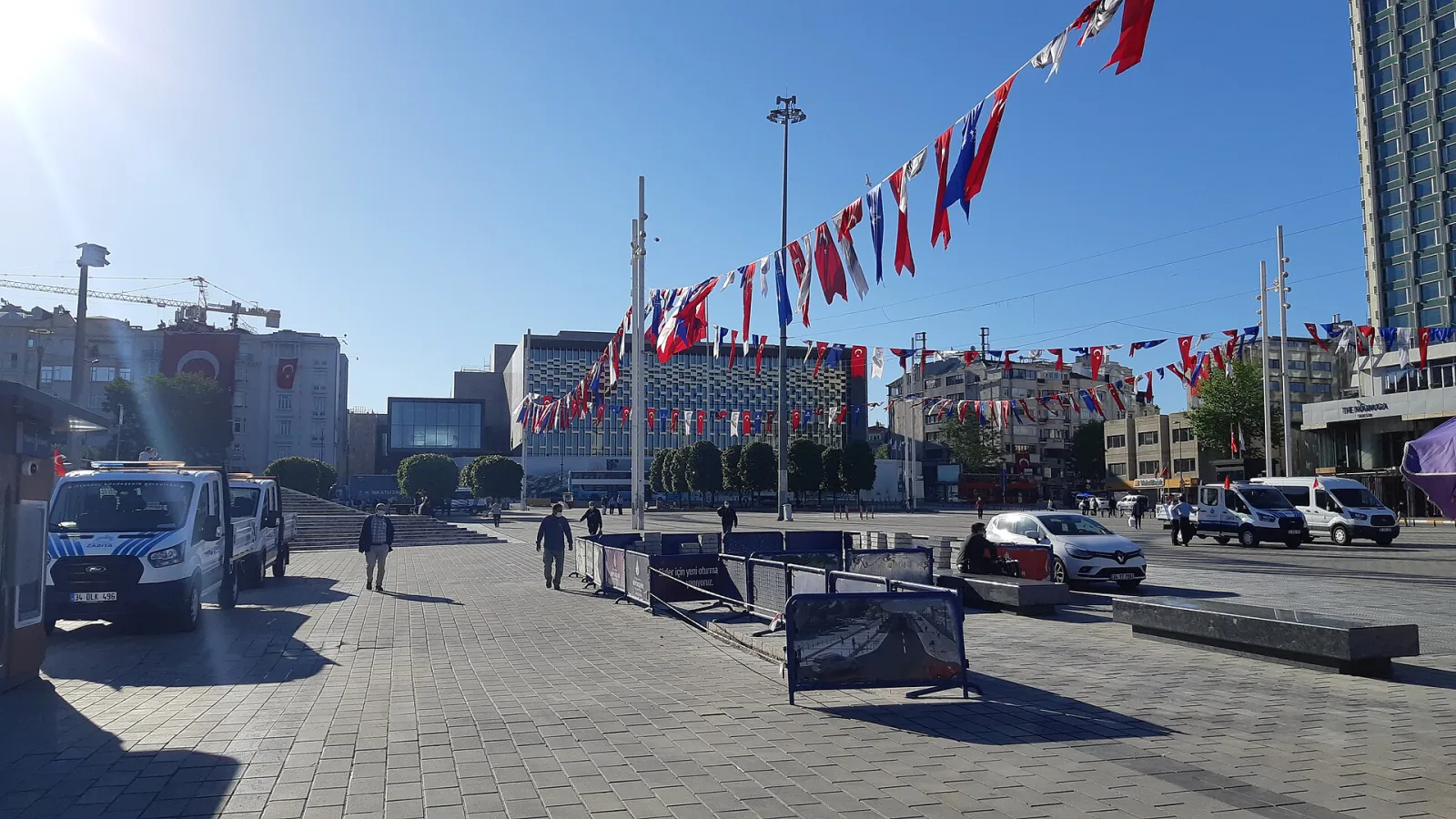 Atatürk Kültür Merkezi (İstanbul), Beyoğlu, İstanbul — Park ve Doğa