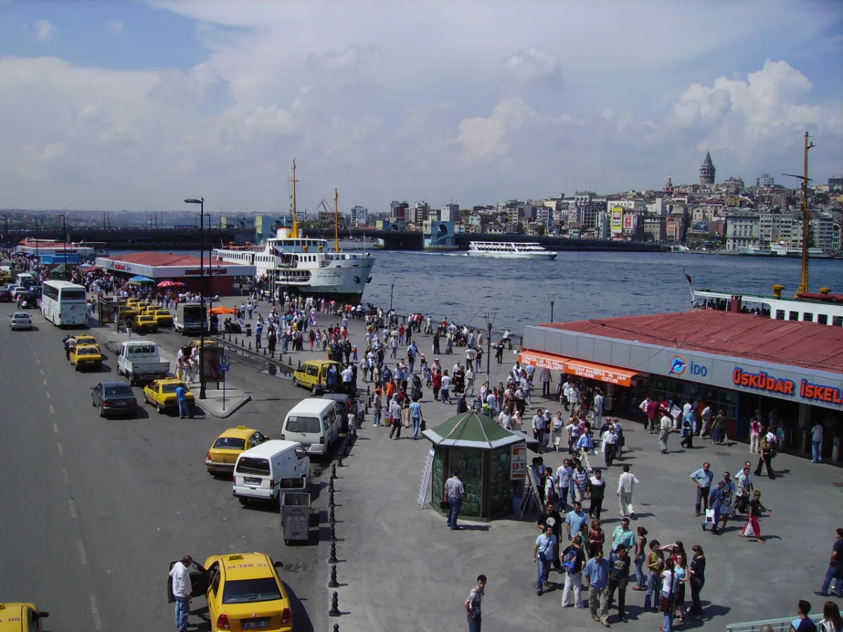 Eminönü İskelesi, Beyoğlu, İstanbul — Sahil ve Kıyı