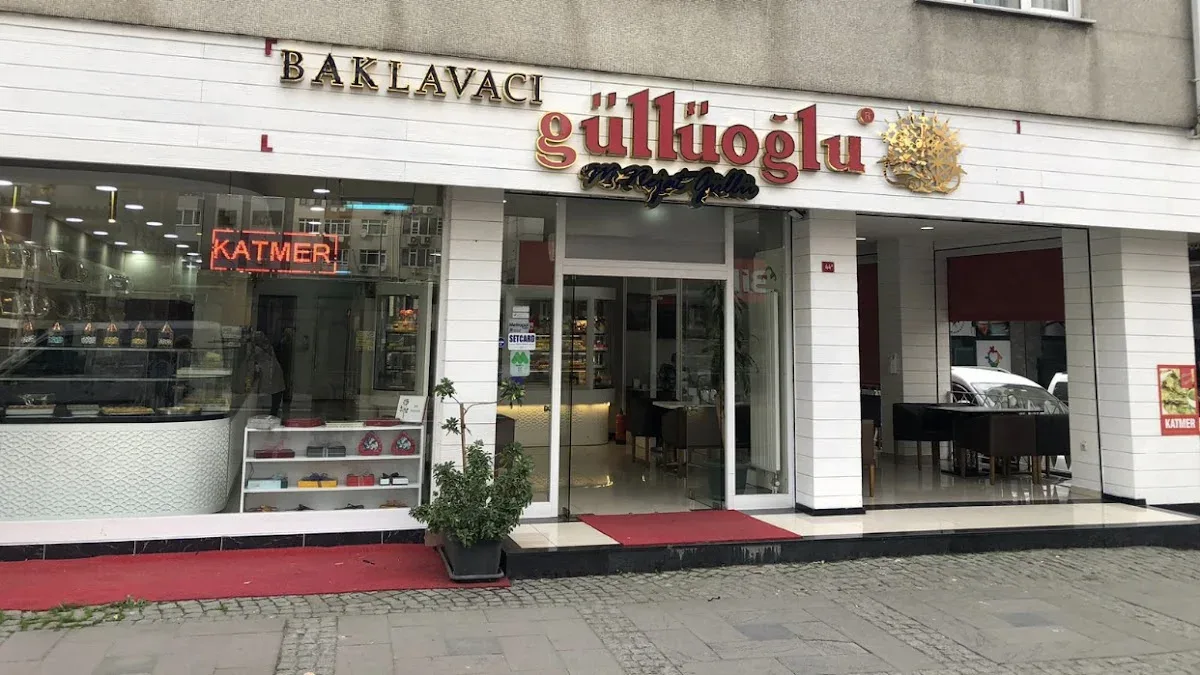 Güllüoğlu, Ümraniye