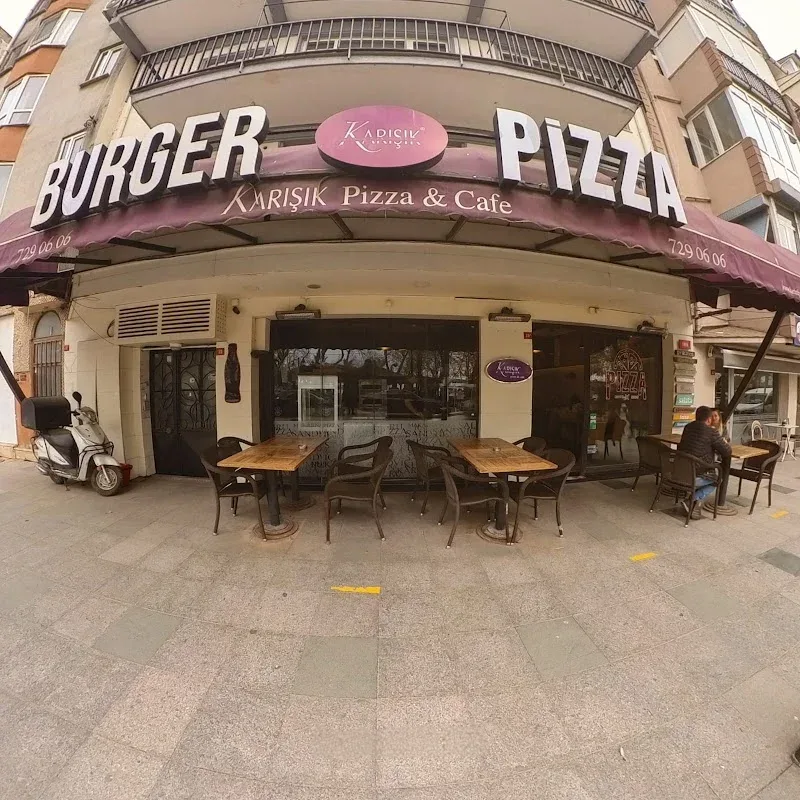 Karışık Pizza & Cafe, Silivri, İstanbul — Kafe ve Pastane