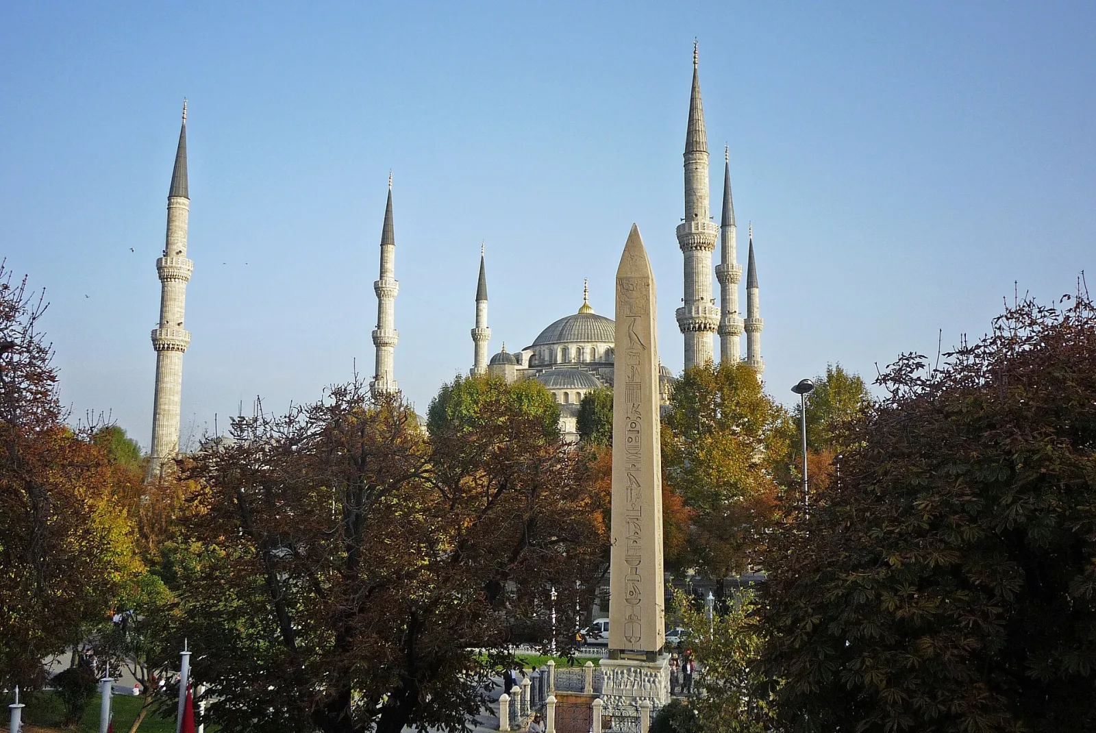Dikilitaş (Sultanahmet), Fatih