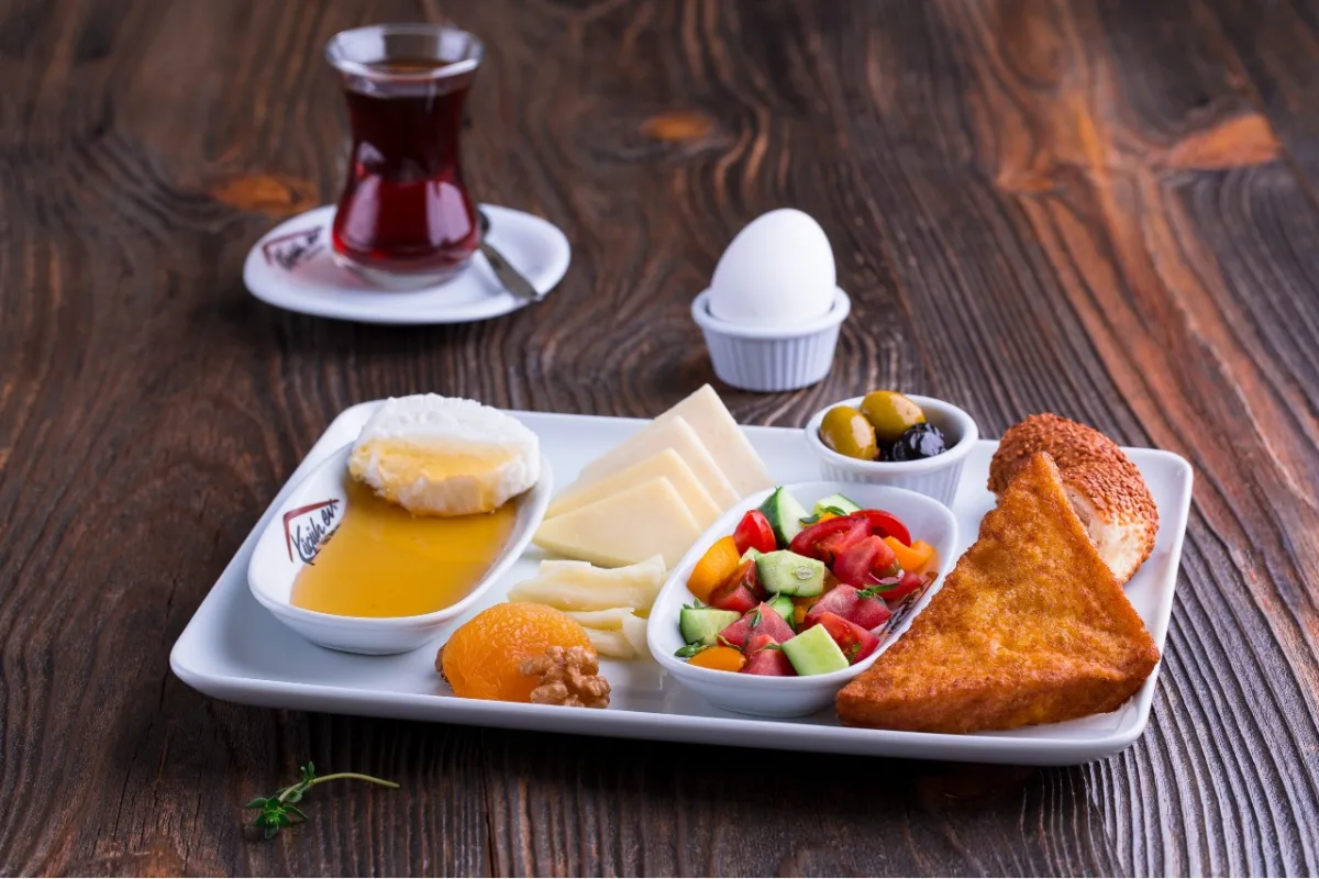 Küçük Ev Et Lokantası, Büyükçekmece, İstanbul — Restoran