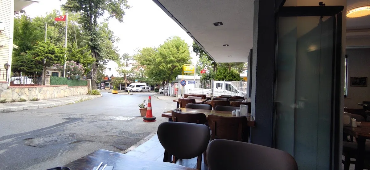 Öz Adana Kebap Salonu, Sarıyer, İstanbul — Restoran