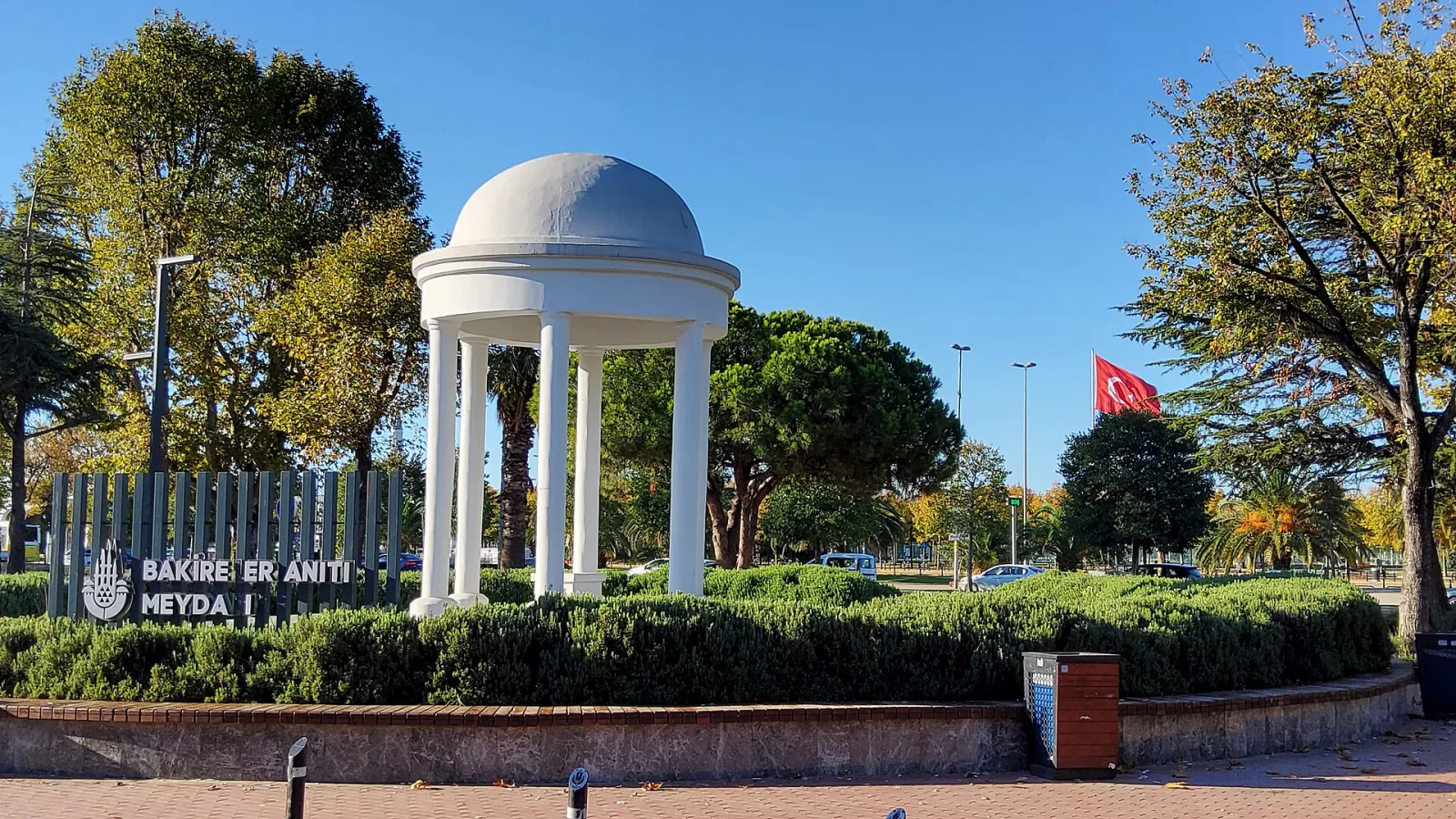 Bakireler Anıtı, Maltepe