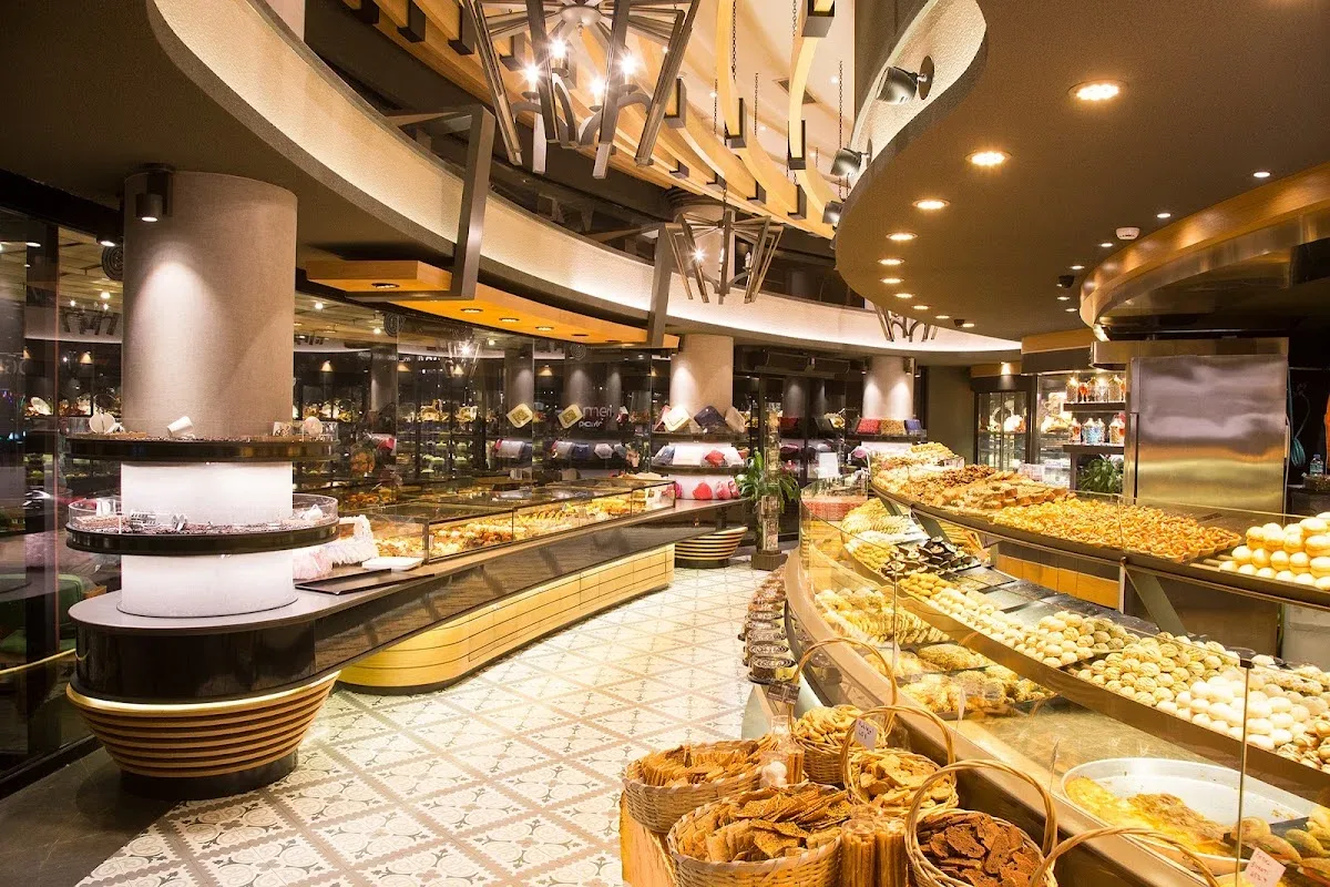 Meşi Pasta Cafe & Restaurant, Maltepe, İstanbul — Kafe ve Pastane