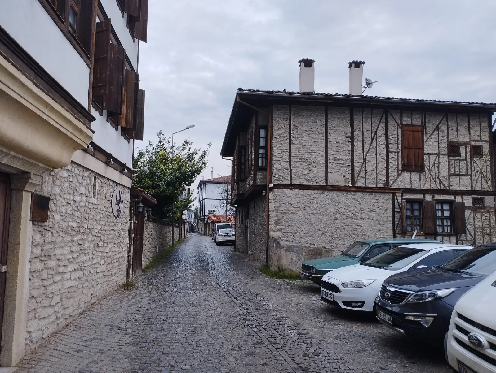 Akça saraylim, Sultanbeyli