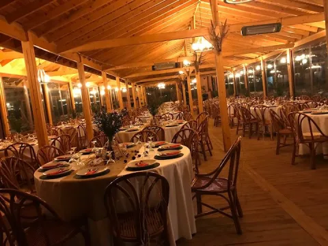 Salih Country, Sarıyer