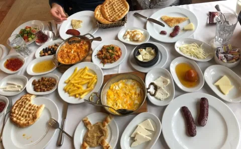 Hepsi Kebap, Bayrampaşa, İstanbul — Restoran