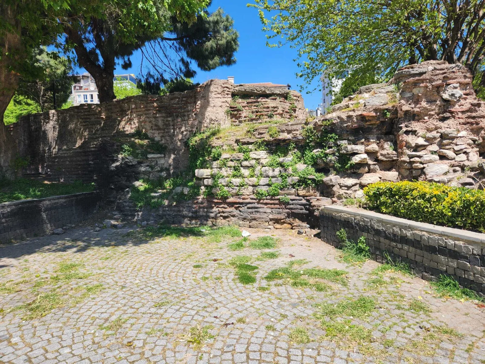Antiohos Sarayı, Fatih, İstanbul — Tarihi Yapı