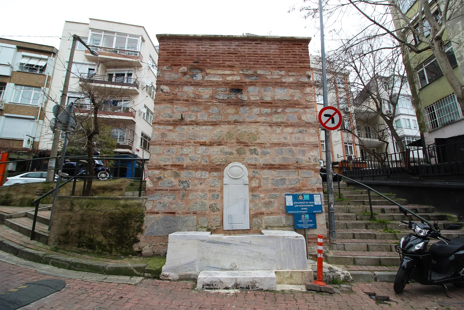 Hasan Rıza Paşa Çeşmesi (Caferağa), Kadıköy, İstanbul — Tarihi Yapı