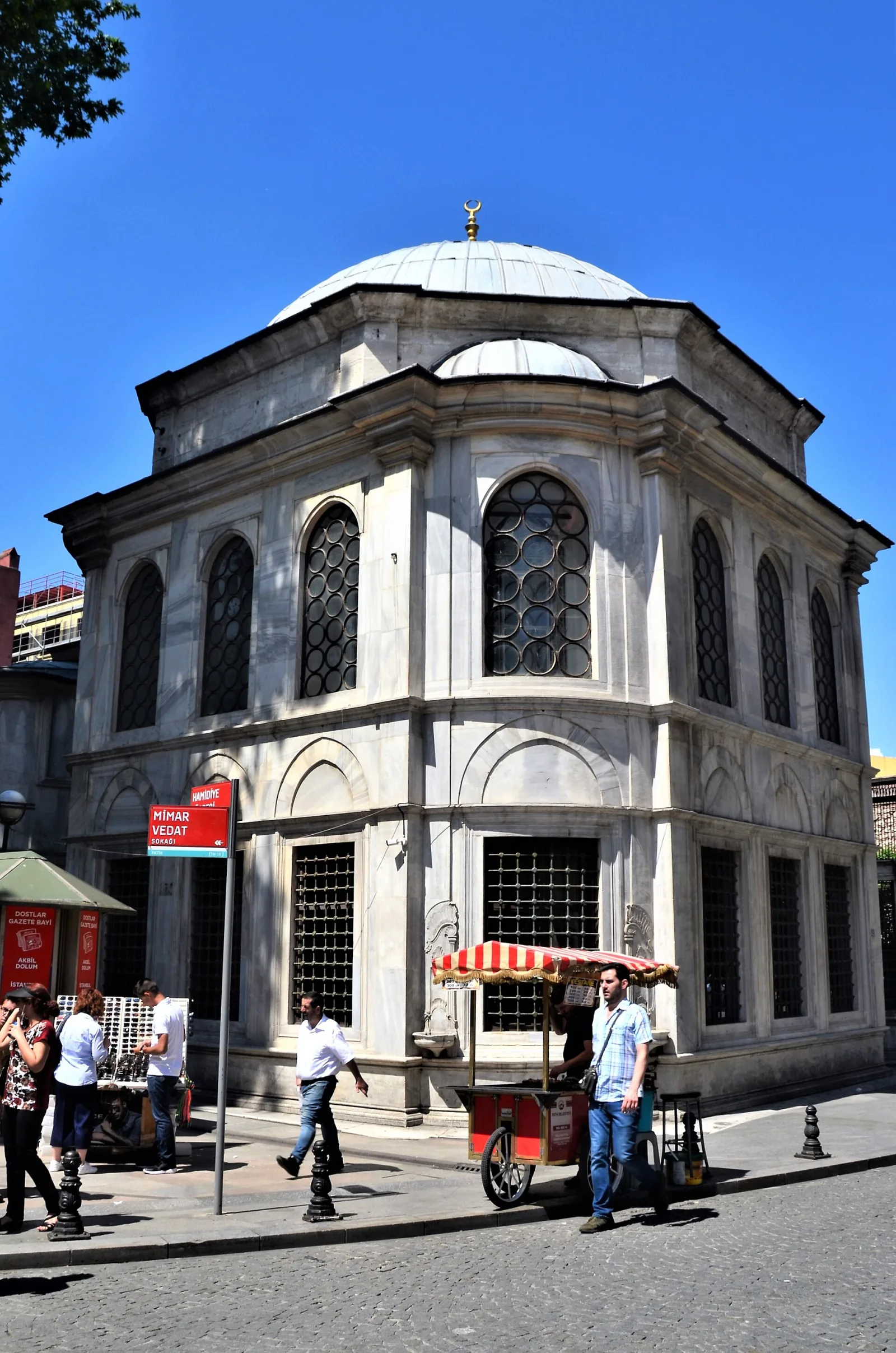 I. Abdülhamid Türbesi, Beyoğlu, İstanbul — Tarihi Yapı