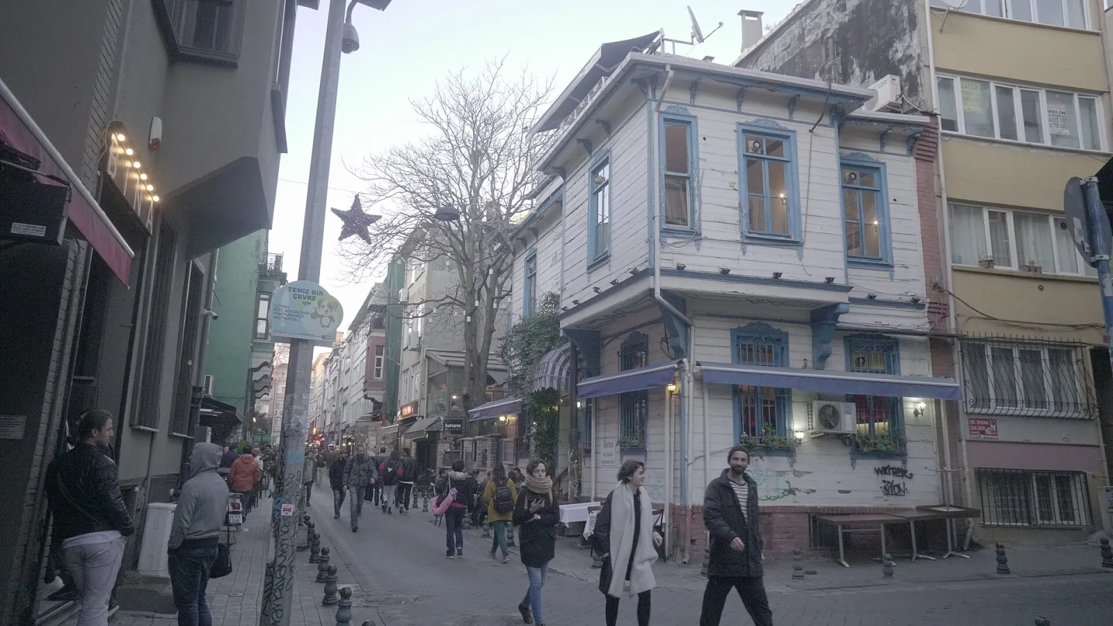 Buddha Sahne, Kadıköy