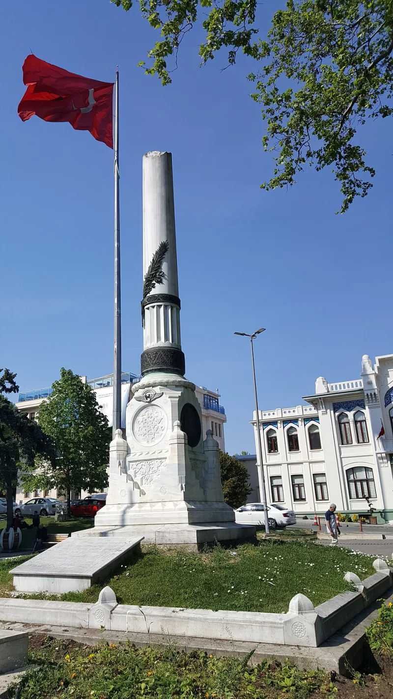 Tayyare Şehitleri Anıtı, Fatih