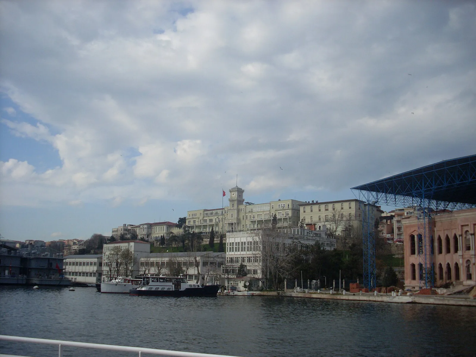 Kasımpaşa İskelesi, Beyoğlu, İstanbul — photo