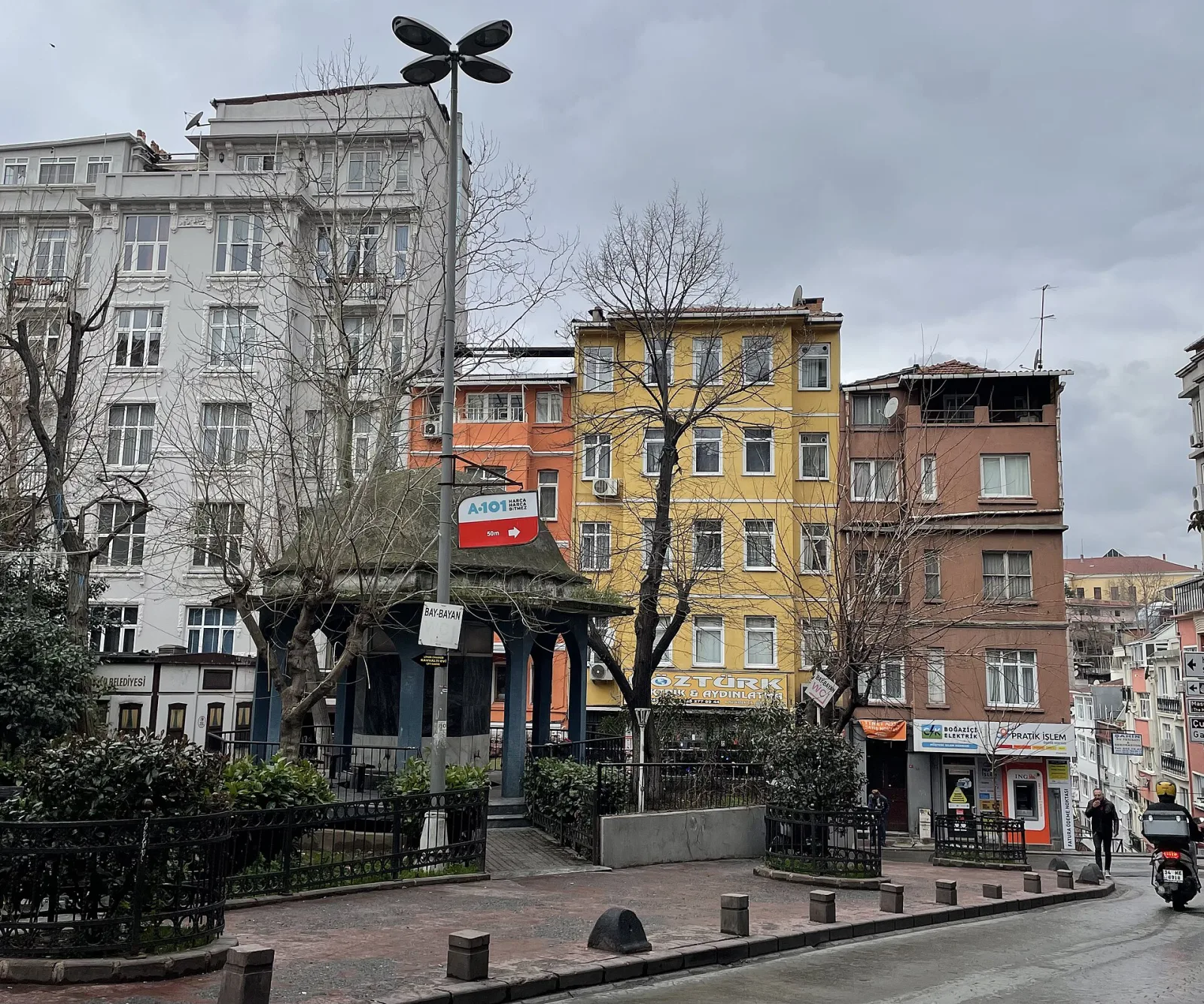 Turabi Baba Türbesi, Beyoğlu, İstanbul — Cami