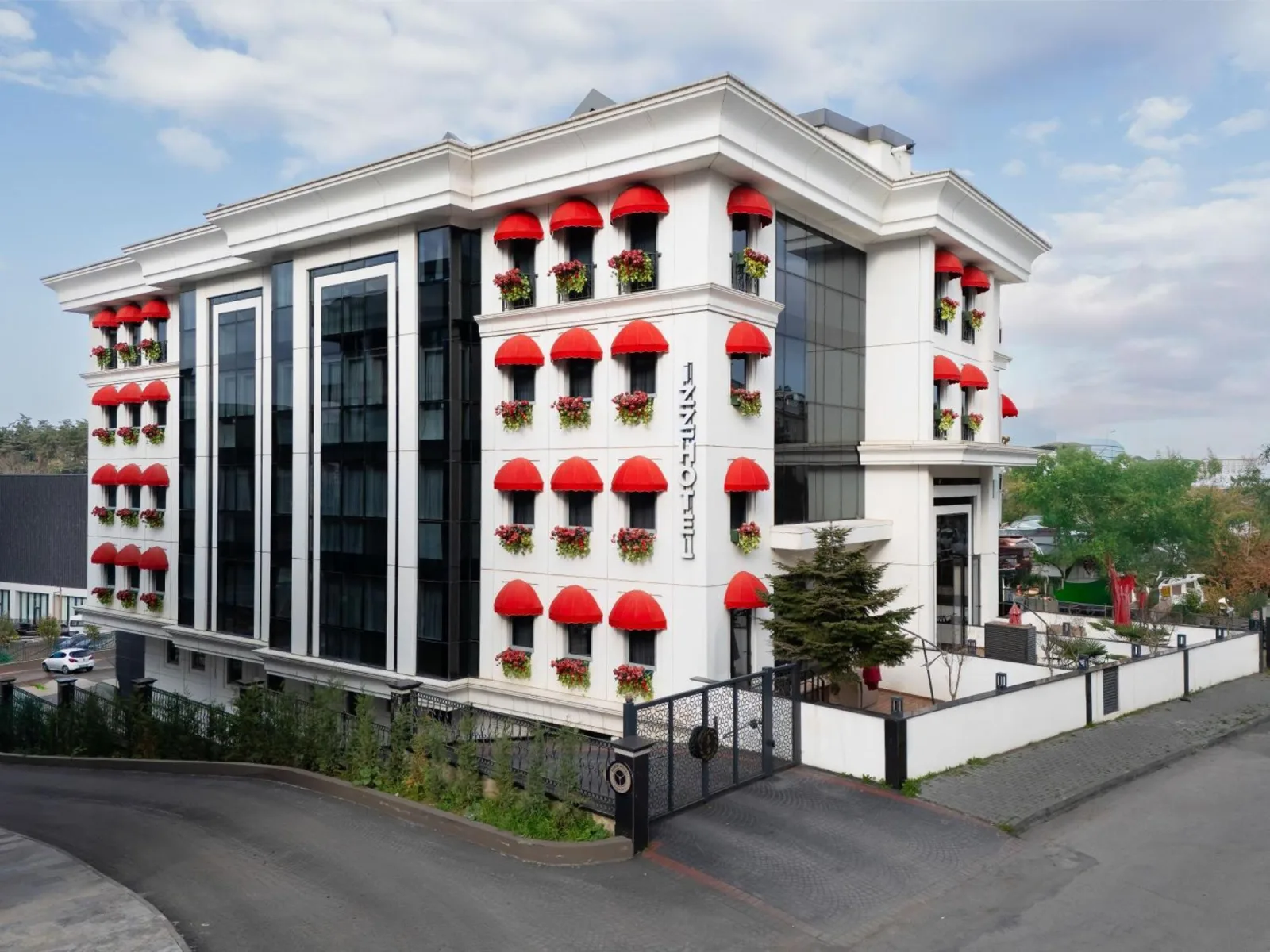 İzz Hotel Koşuyolu (ex. Buem), Kadıköy