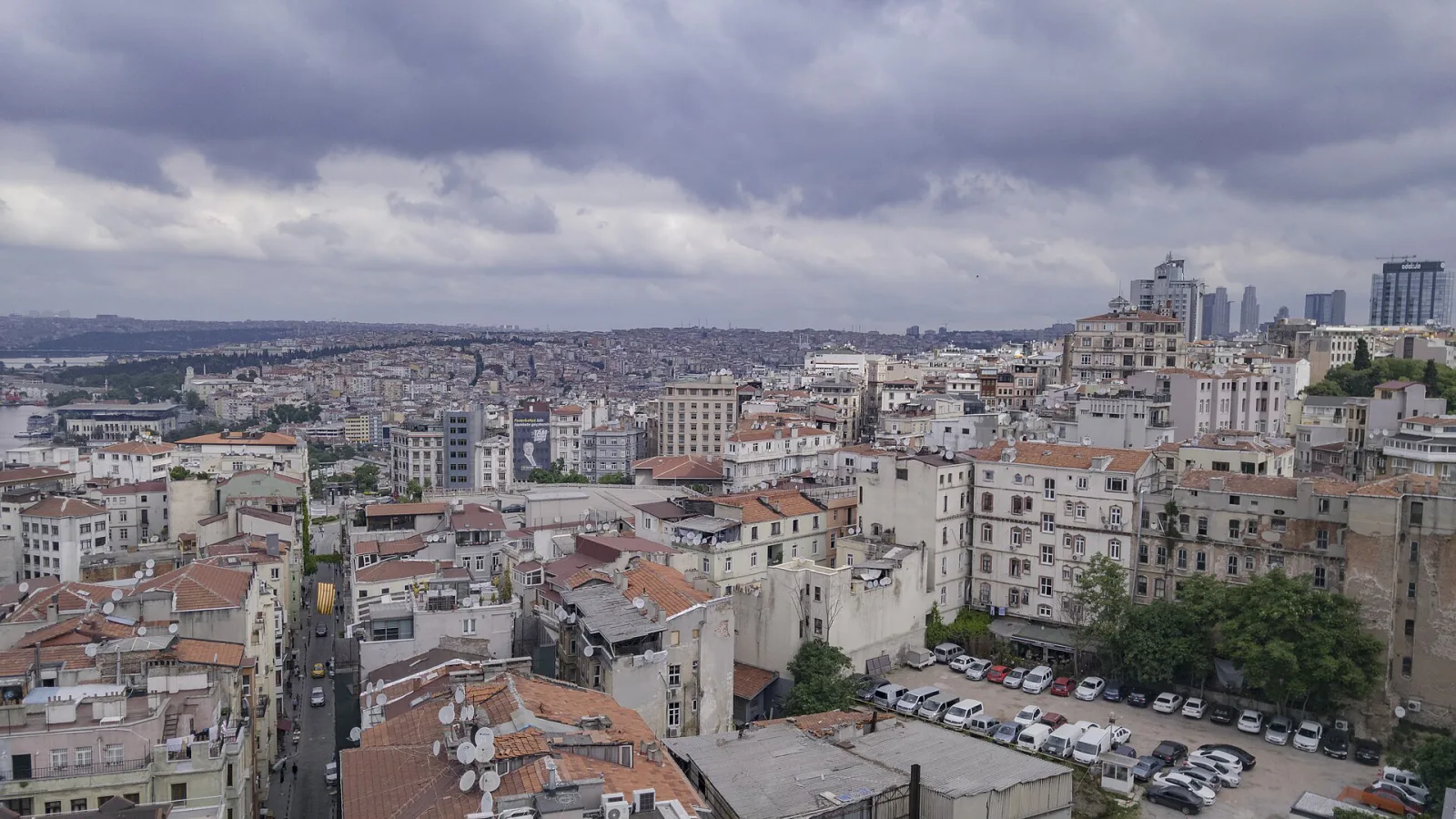 Sen Piyer Hanı, Beyoğlu, İstanbul — Çarşı