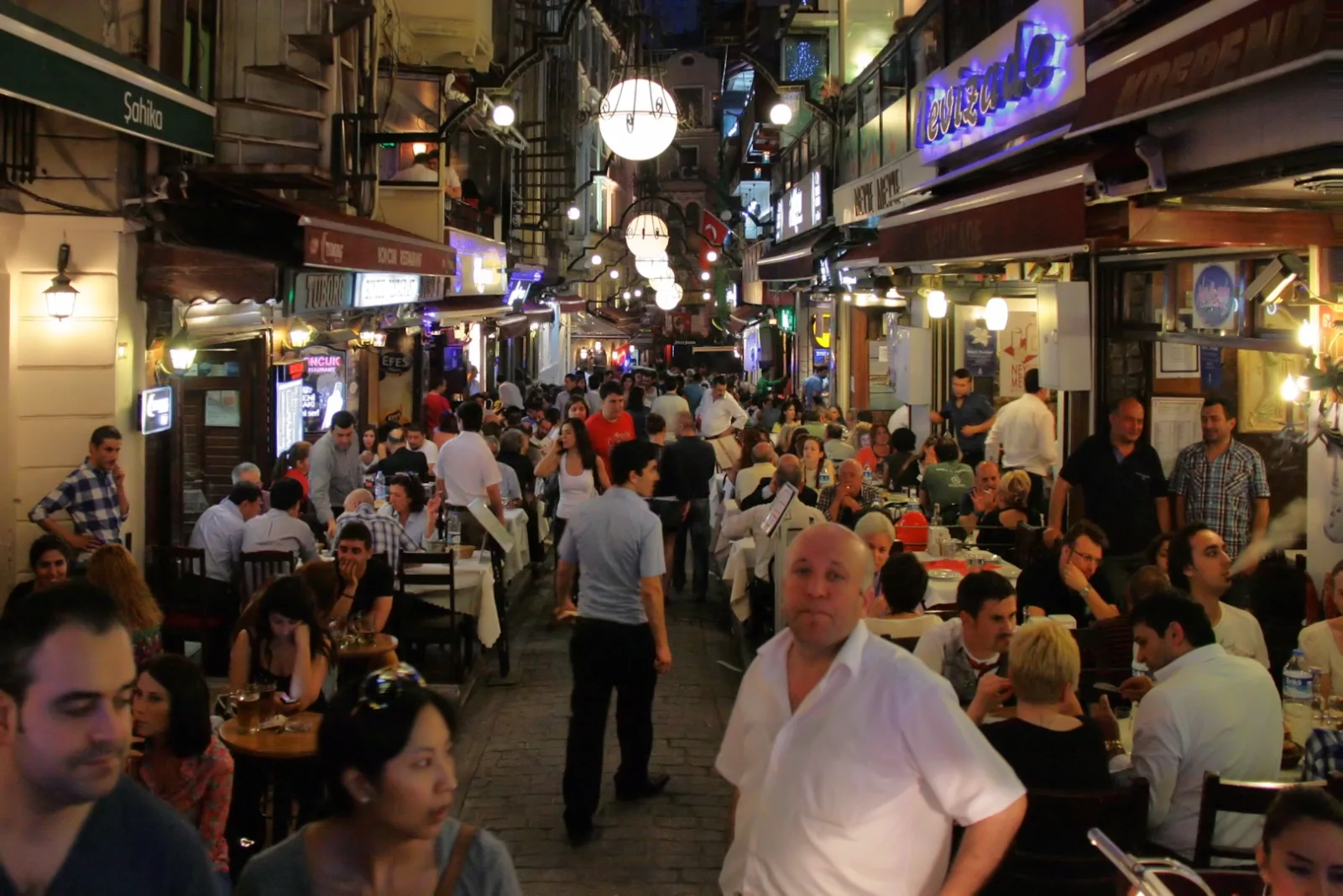 Asma alti, Beyoğlu, İstanbul